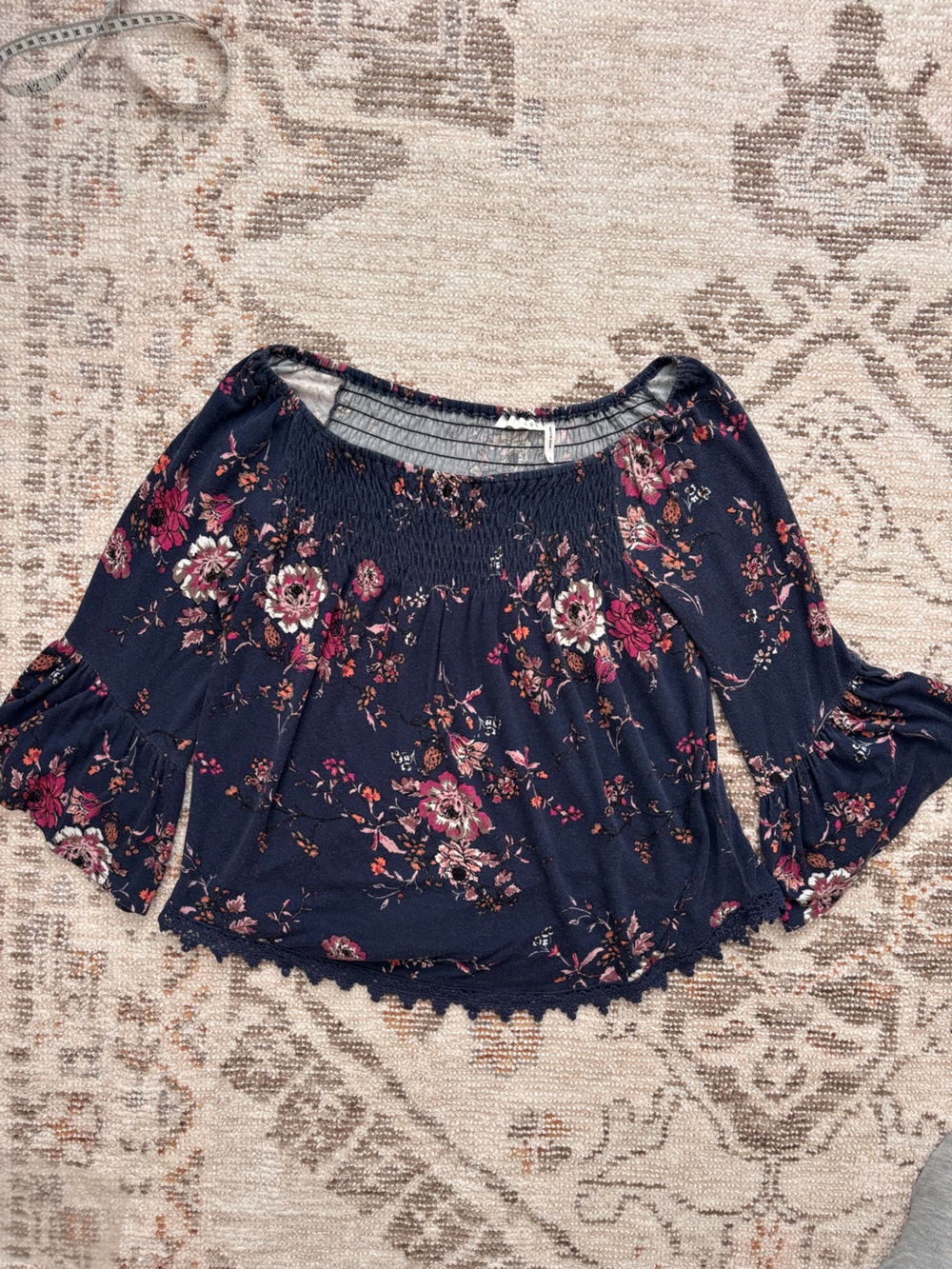 LUQ Women's Off the Shoulder Flowy Boho blouse - Size Small